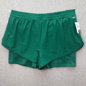 DSG Women’s Pitch Green 2in1 Shorts Size 1X